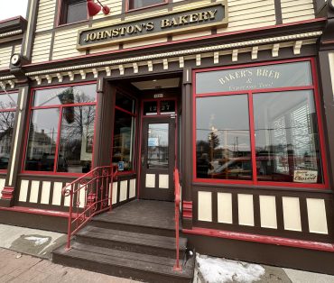 Countertop Hearing Loop at Johnstons Bakery – Sheboygan, WI